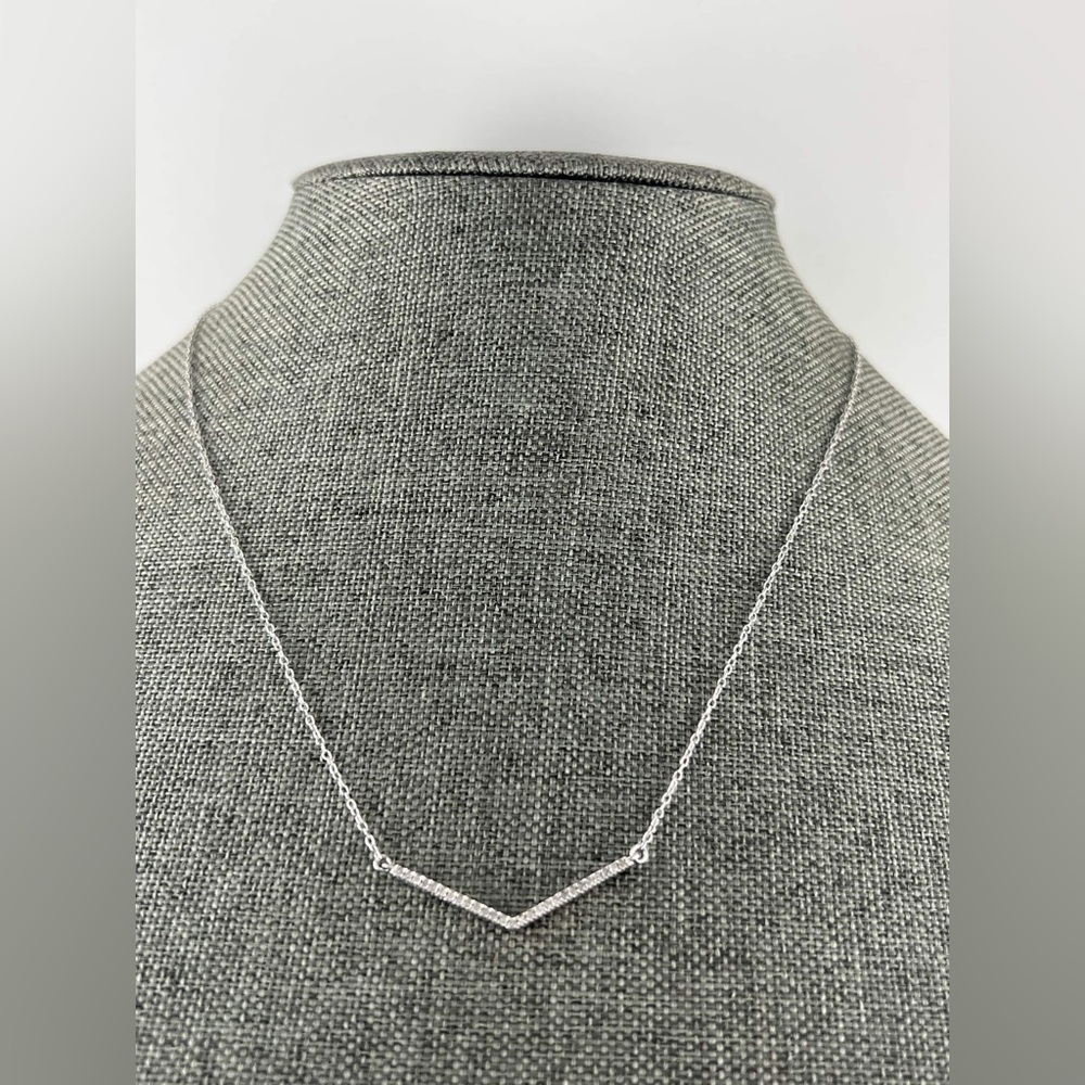 1/7 Carat V Bar Diamond Necklace In Sterling silver 18” New